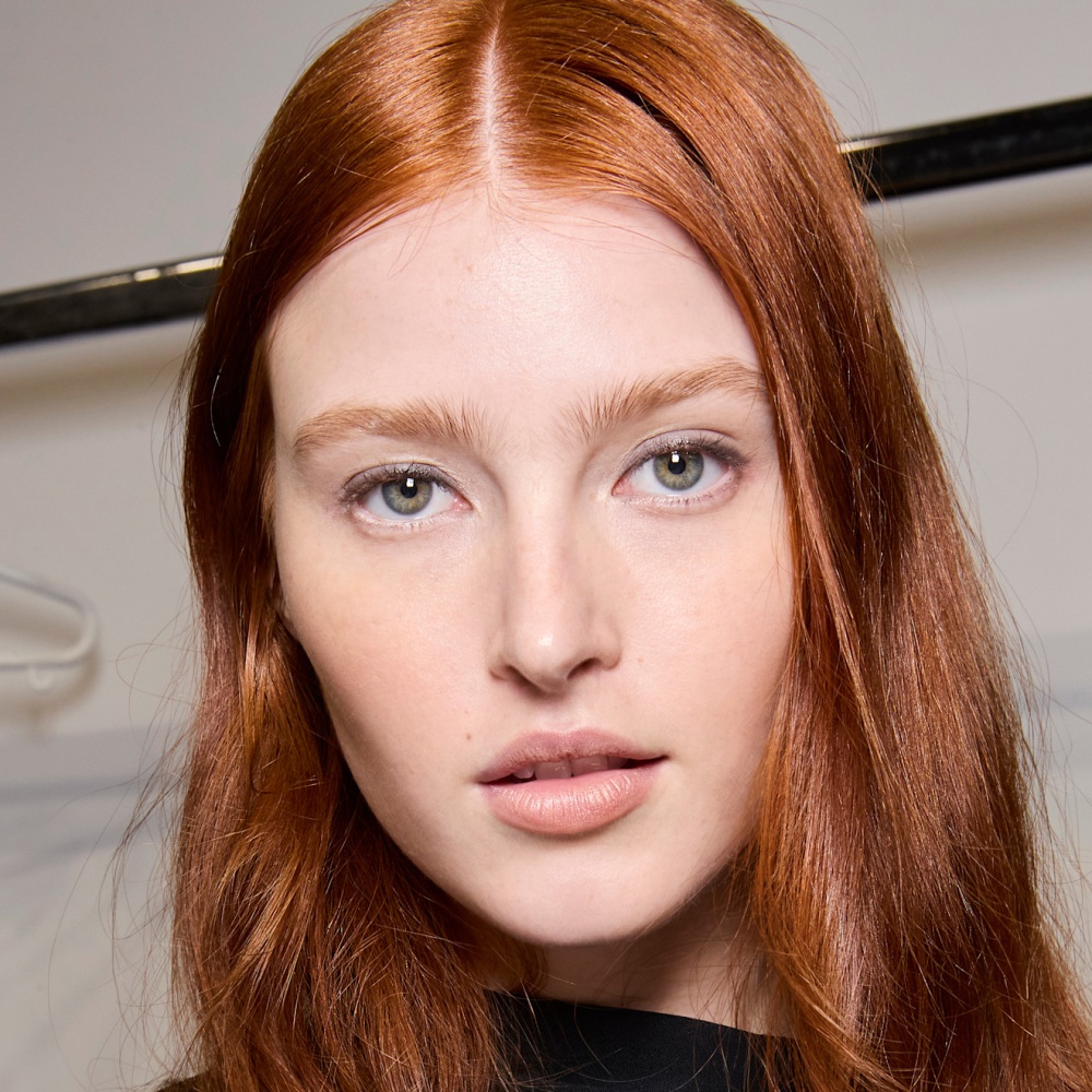 صبغات الشعر المرجاني مع الاحمر  من دار Elie Saab