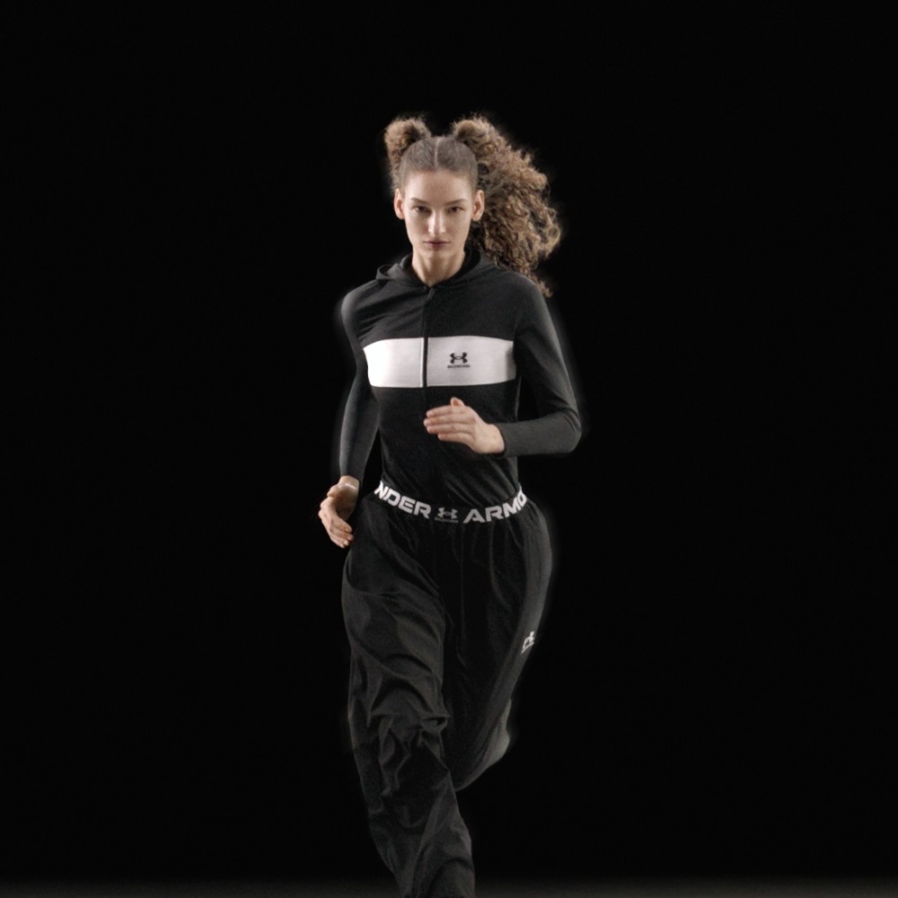 إطلاق مجموعة Balenciaga و Under Armour الجديدة لعام 2025... بين التقنية والأناقة الفريدة