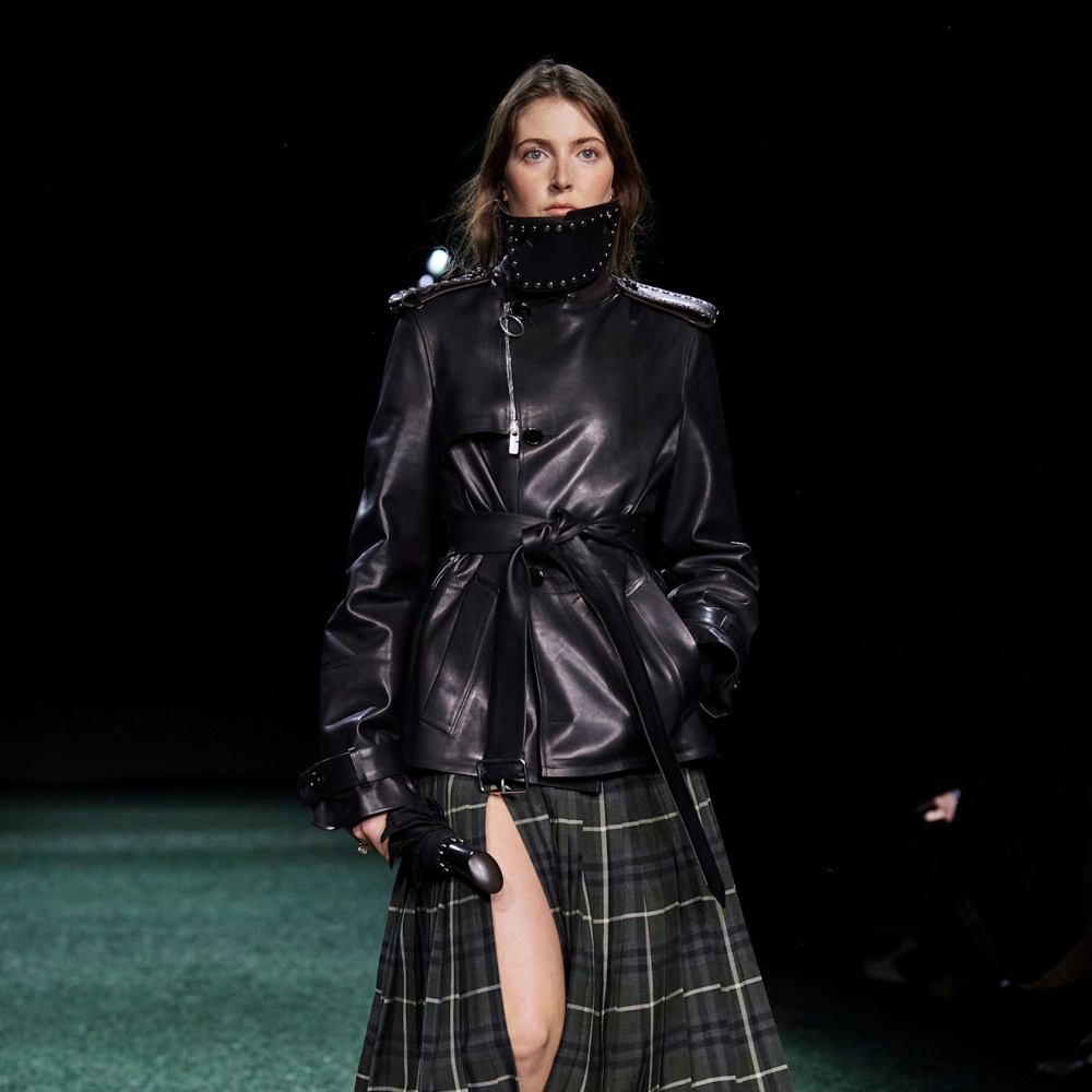 تنورة كاروهات من Burberry