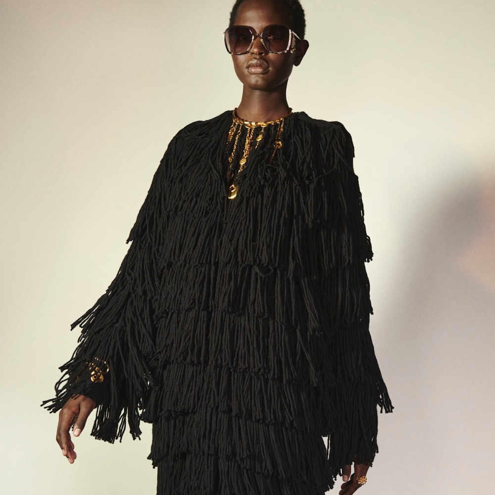 7 صيحات من عروض Resort 2025 لا تفوّتي اعتمادها أبدًا