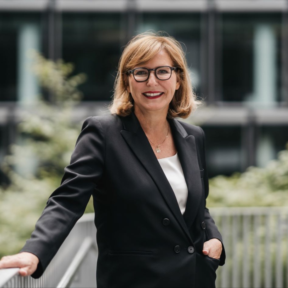 نيكول نيتشكي، المدير العام "فيسز بيوتي" لـ "هي"