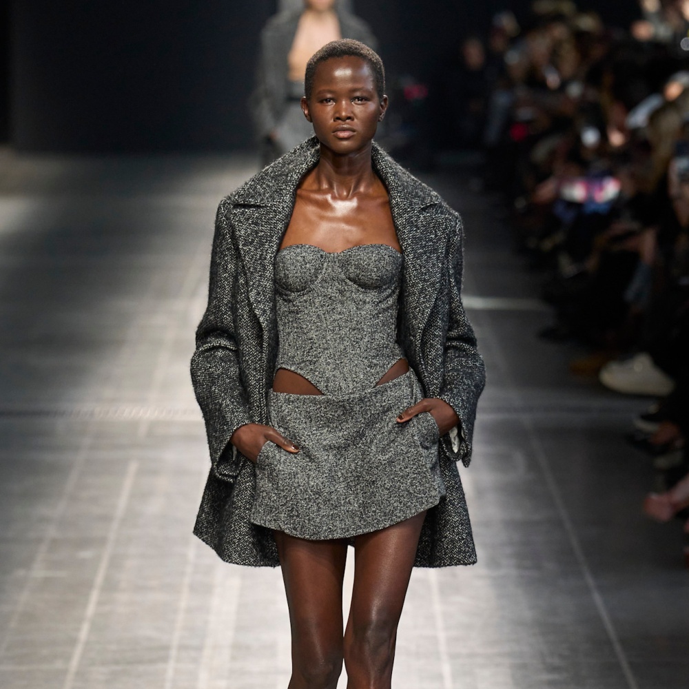 إطلالة من Ermanno scervino