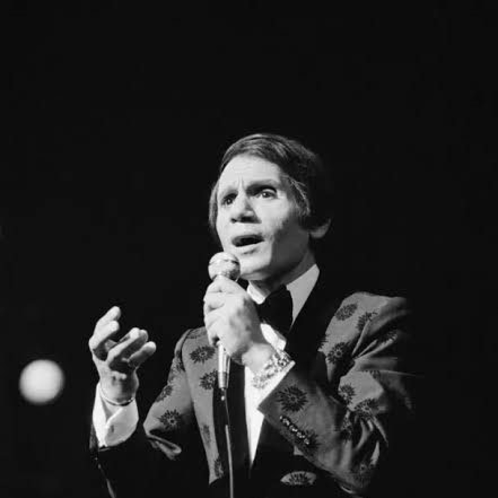 حفل لتكريم العندليب.. "سواح" ليلة من الفن الخالد في حضن الحضارة المصرية