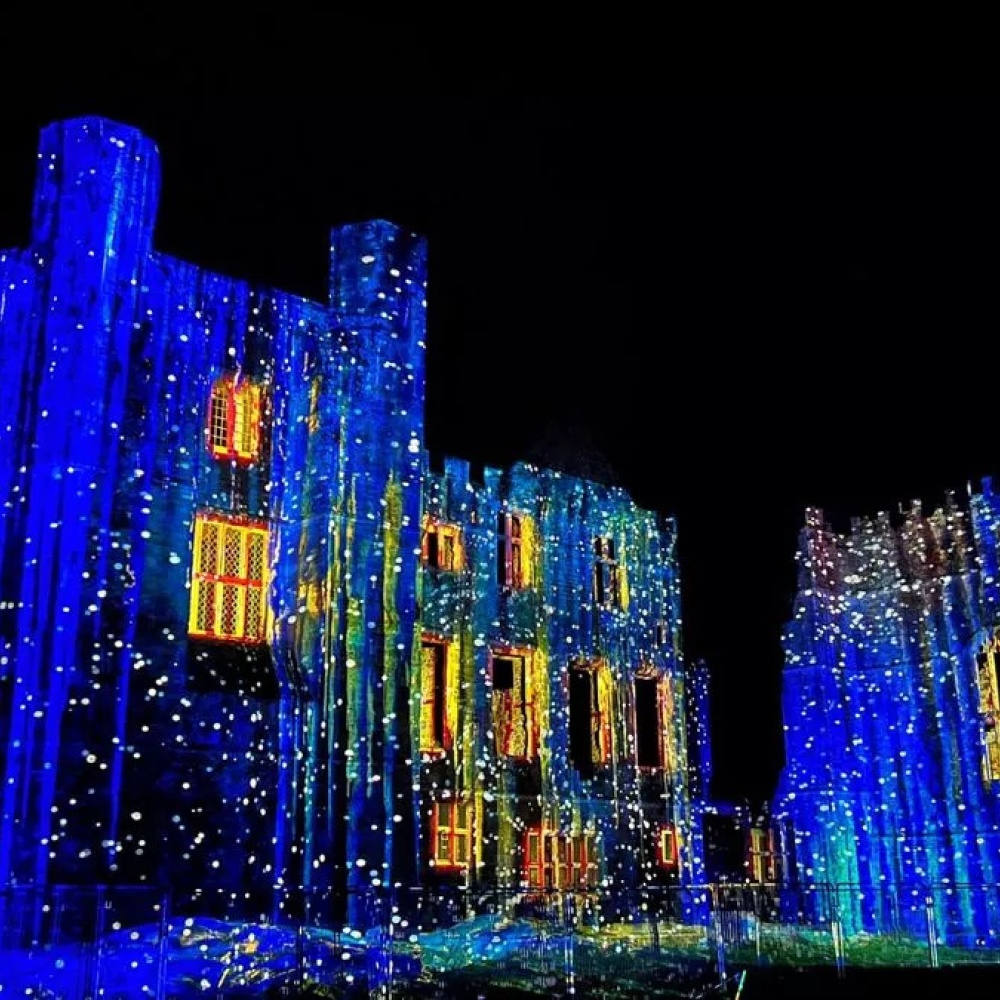 العاصفة داراغ تهدد تراث ساندرينجهام وتجبر القلعة على إغلاق مسار الأضواء الشتوية