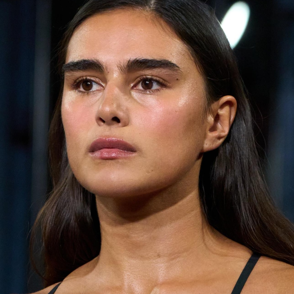 إليكِ أساليب فعالة للعناية ببشرتكِ المختلطة الطريقة الصحيحة في عام 2025 والحصول على إطلالة مشرقة دومًا