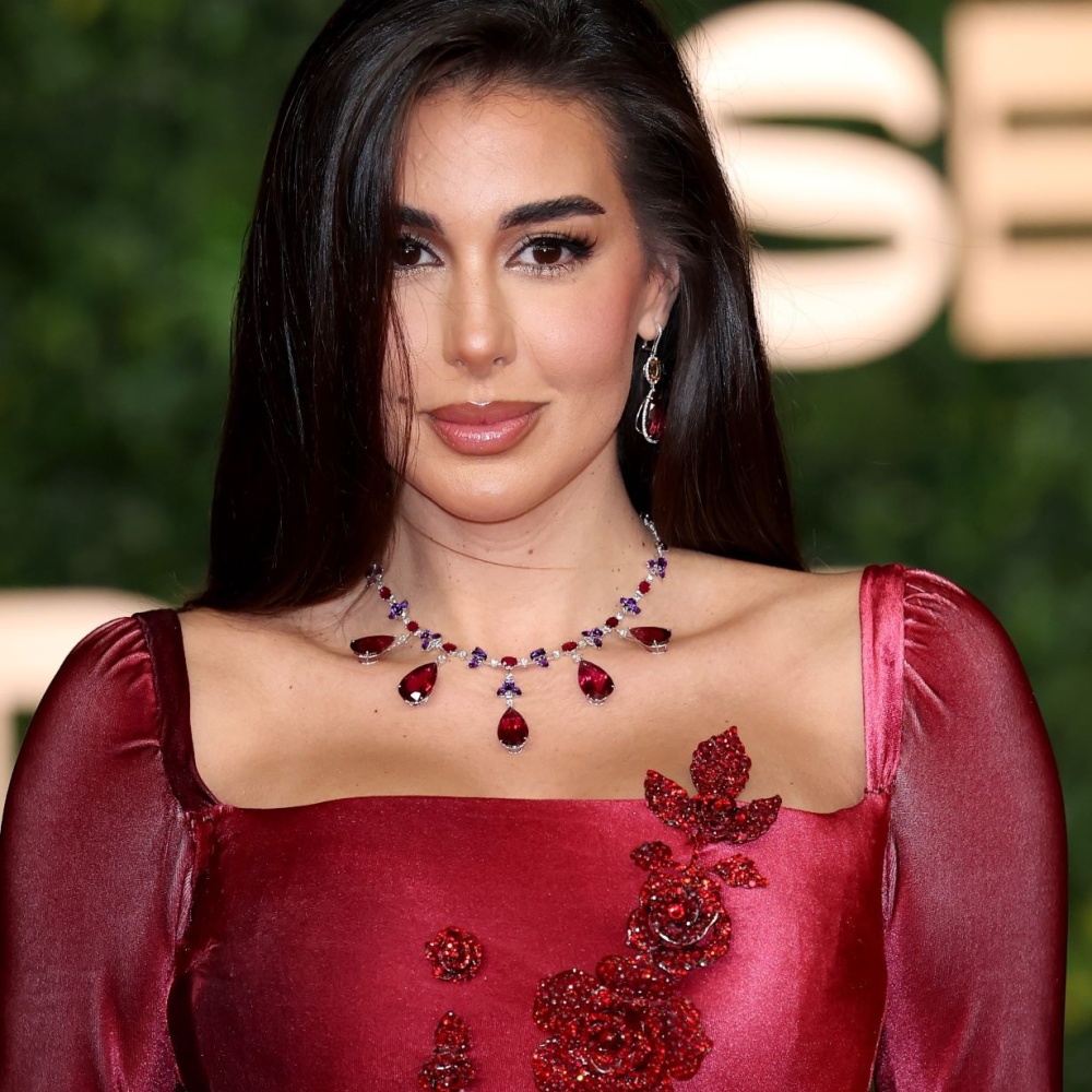 مكياج وتسريحات شعر  النجمات العرب في حفل افتتاح مهرجان البحر الأحمر السينمائي 2024