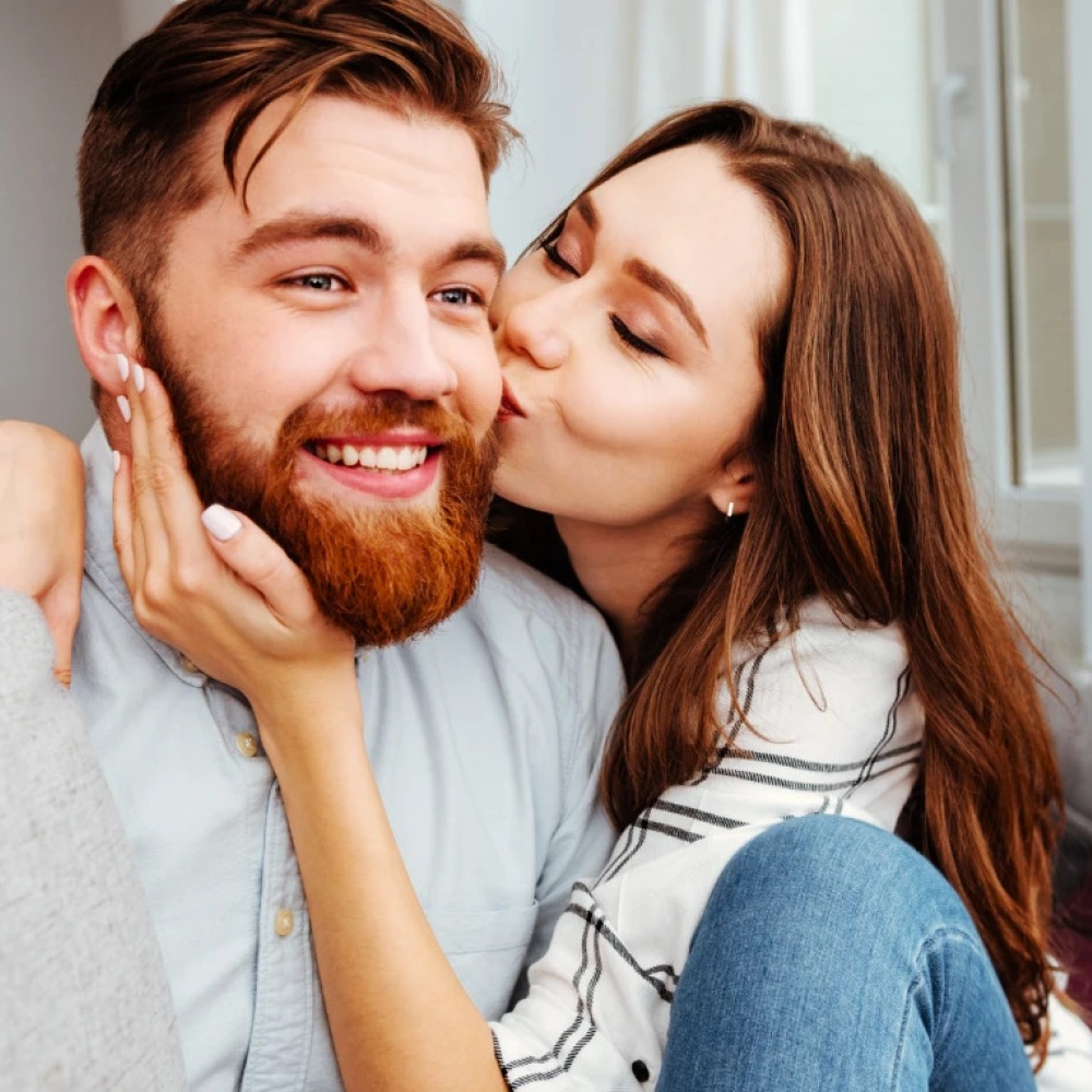 مواعدة امرأة برج العقرب أمرًا مسليًا حقًا  لكن كسب حبها يتطلب الكثير من الوقت