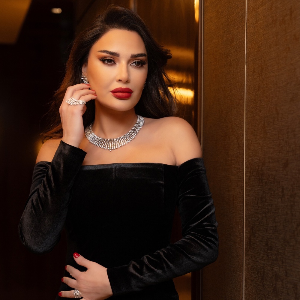 صور مكياج وتسريحات شعر النجمات في حفل جوائز بيلبورد 2024 أبرزهن اليسا وإليانا وسيرين عبد النور