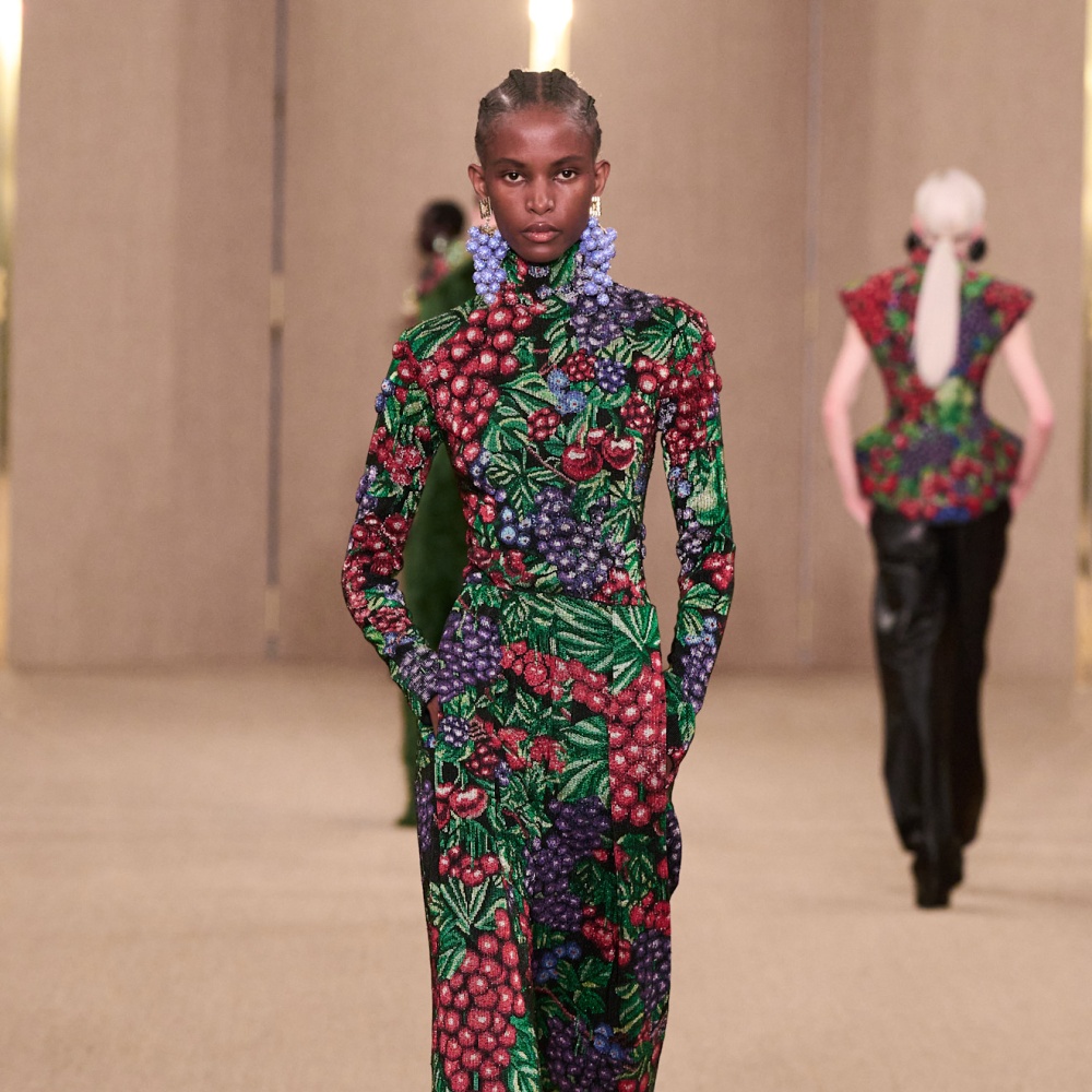 إطلالة من Balmain