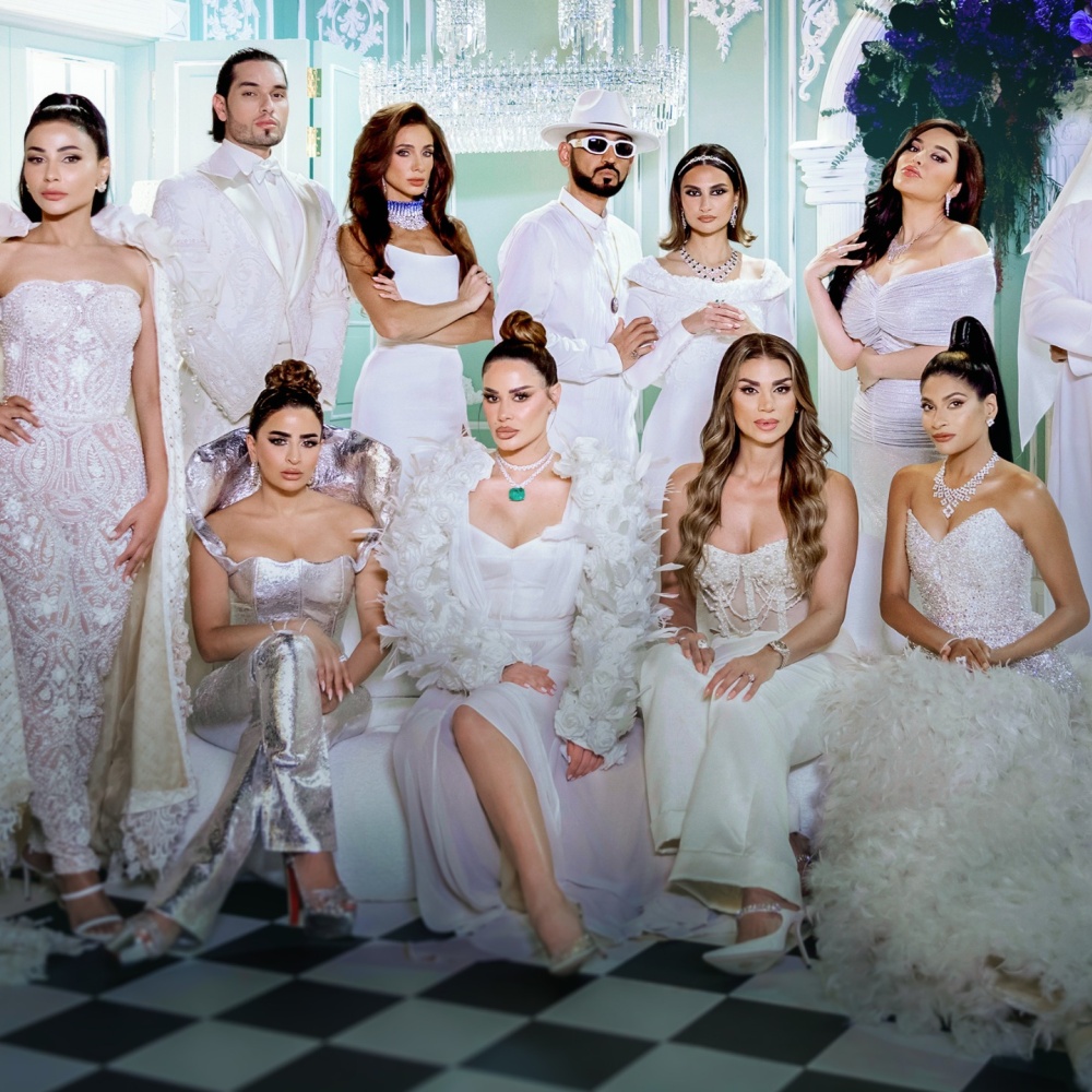 أضواء "دبي بلينغ" تتألق والدراما تصل إلى ذروتها.. مفاجآت جديدة وصراعات أكثر حدة في الموسم الثالث