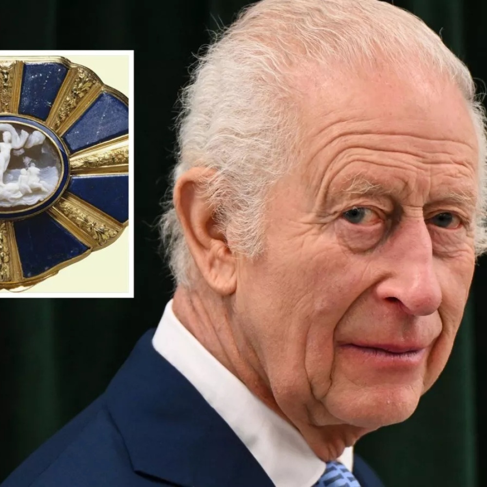 لصوص م يستولون على كنوز ملكية لا تقدر بثمن