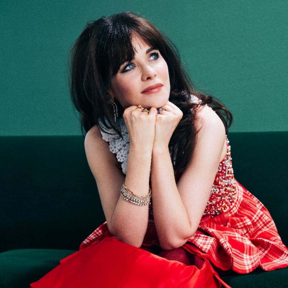 زوي ديشانيل Zooey Deschanel من مواليد 17 يناير