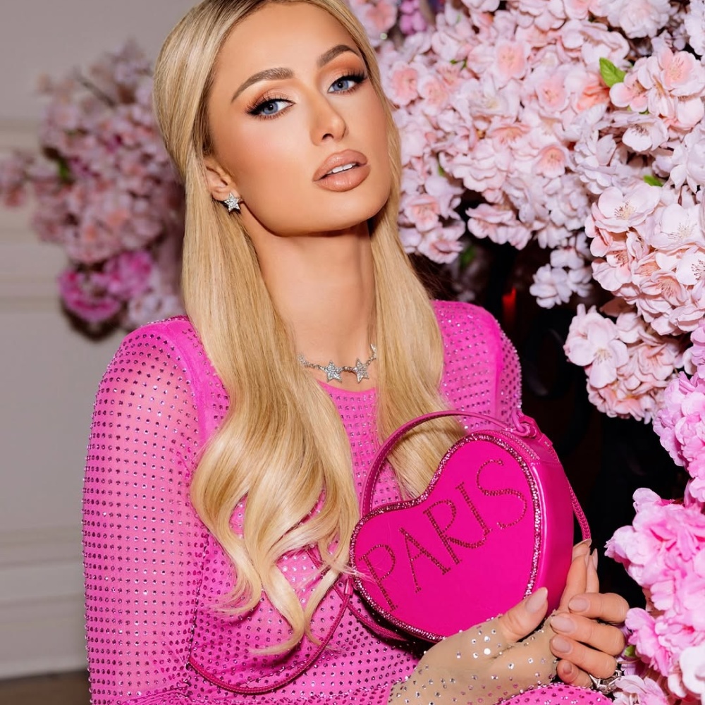 بنت باريس هيلتون ثروتها الخاصة من خلال أعمال تجارية ومجموعة من الاستثمارات الناجحة