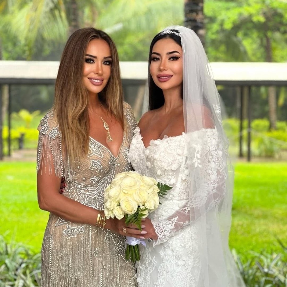 نسرين زريق في حفل زفاف شقيقتها نادين