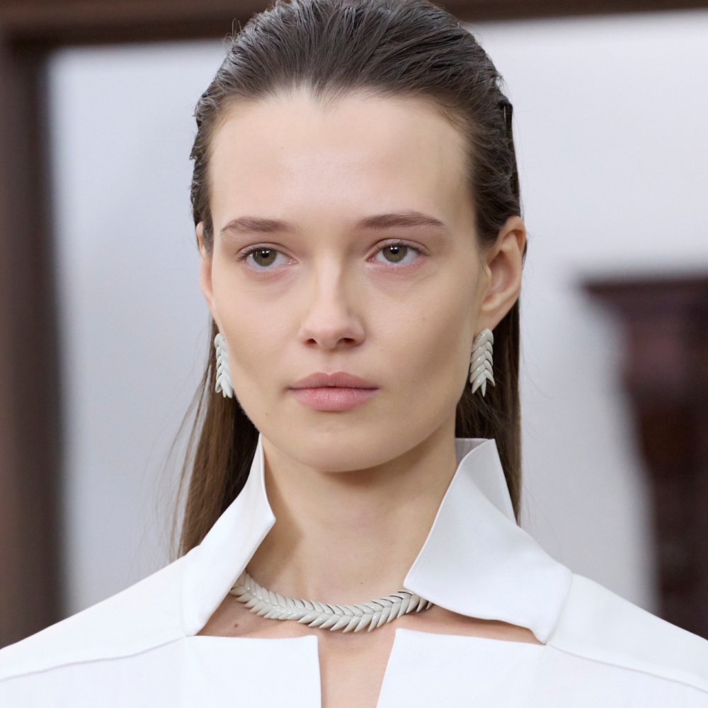 السيروم أساسي لتقليل الهالات السوداء