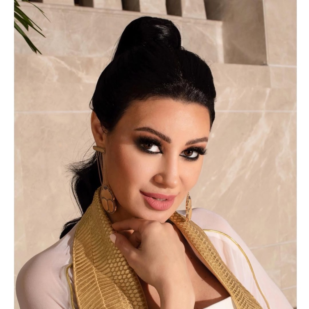 مكياج وتسريحات شعر أروى جودة تزامنا مع مناسبة عقد قرانها