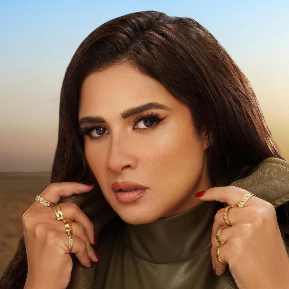 ياسمين عبد العزيز