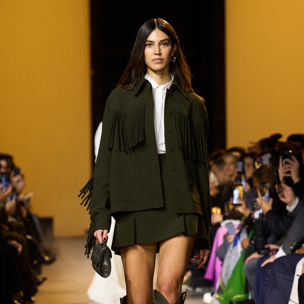 إطلالة من Elie Saab