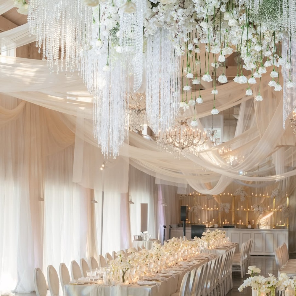 تناغم الفضي والبيج – الصورة من @Tantawanbloom