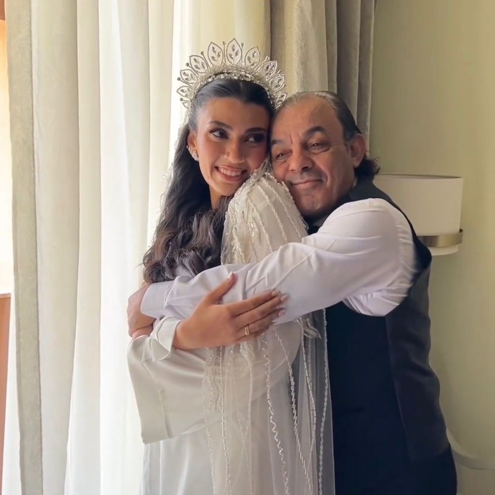 ابنة علاء مرسي خلال الاحتفال بزفافها (1)