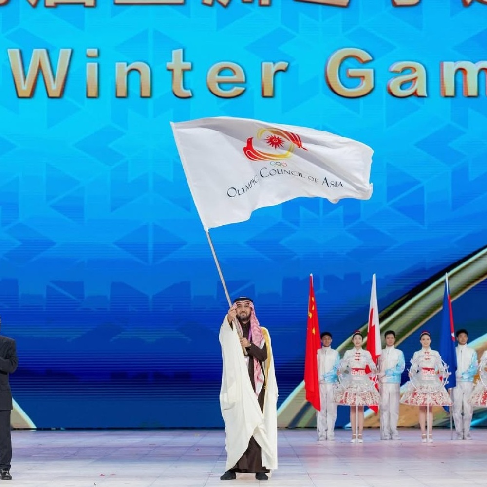 لحظة تاريخية.. المملكة تتسلّم علم دورة الألعاب الآسيوية الشتوية "نيوم 2029"
