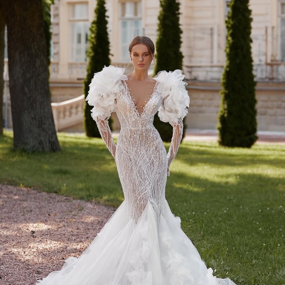 تطريزات ساحرة لإطلالة زفاف 2025 من  Oskana Mukha