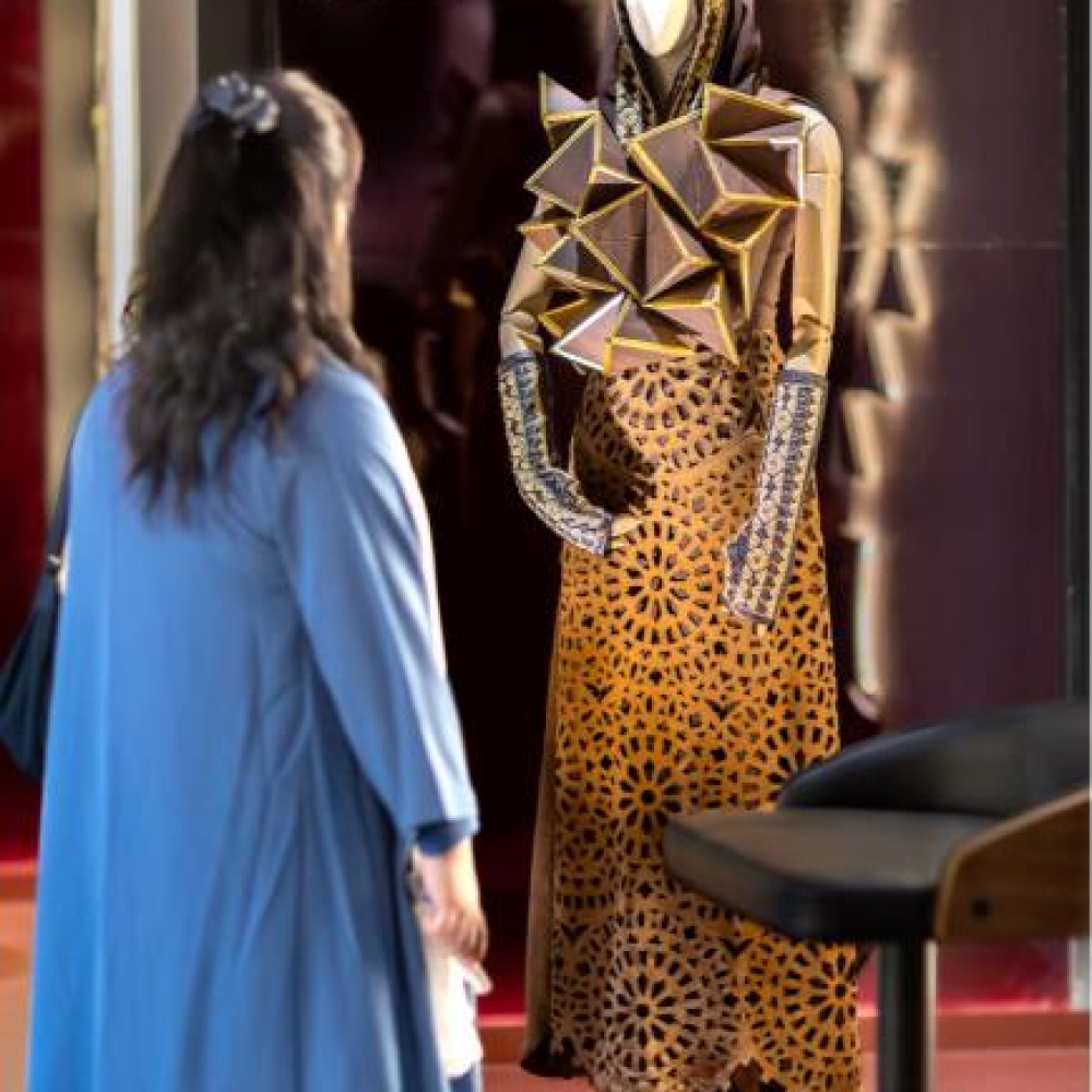 من تصاميم المواهب السعودية في معرض 100 براند سعودي في كأس السعودية