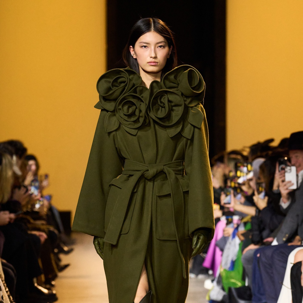 إطلالة من Elie Saab