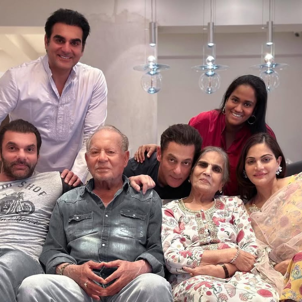 سلمان حان مع عائلته