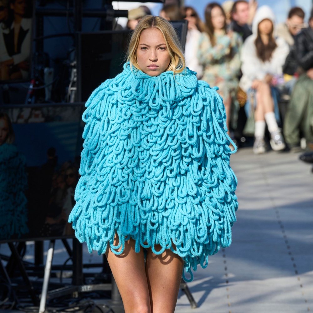 إطلالة من Stella McCartney