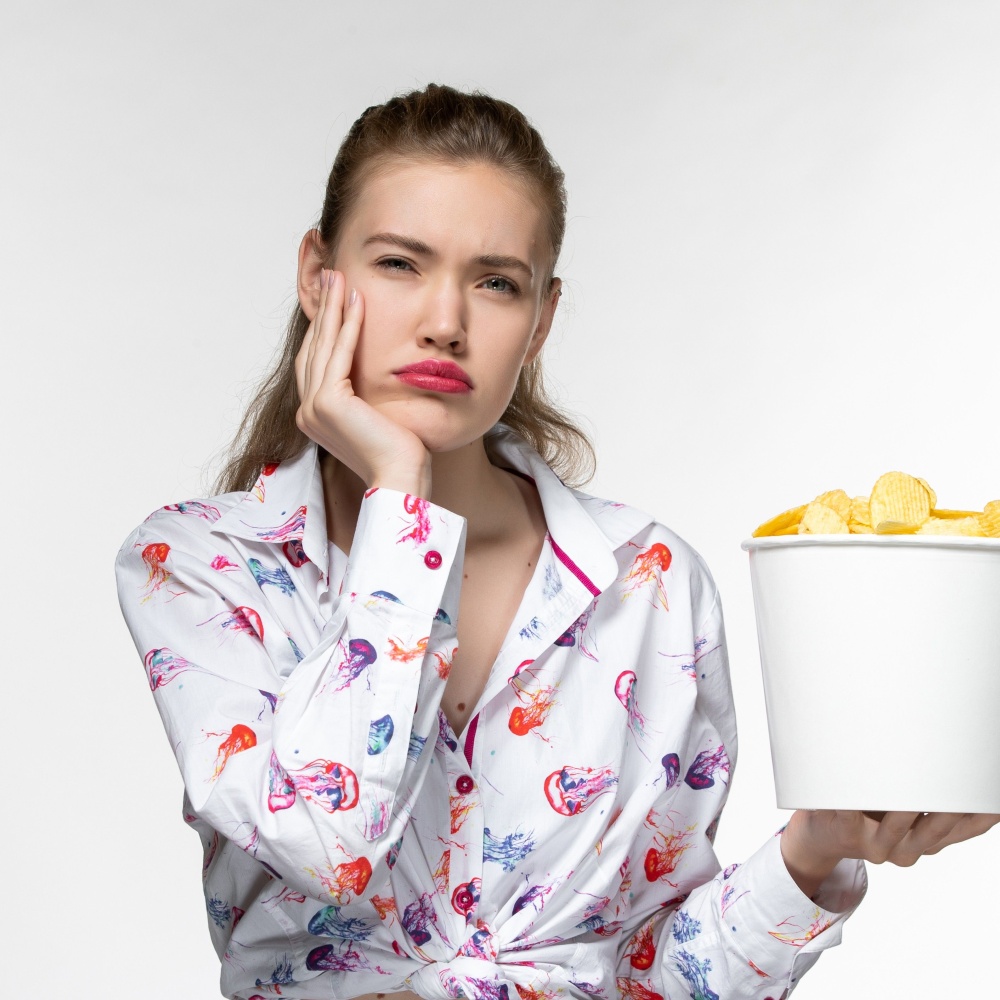 الجوع المستمر رغم الأكل قد يكون بسبب نقص بعض الفيتامينات مثل ب 12 وفيتامين د