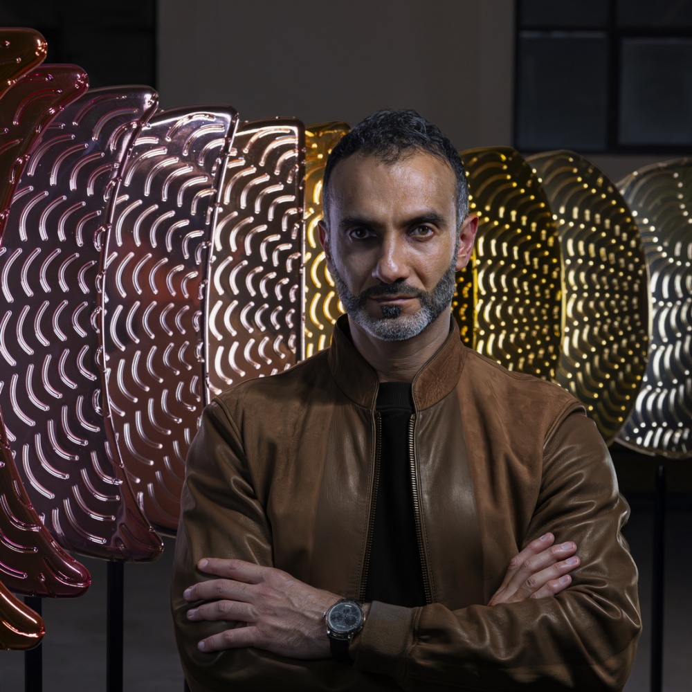 تعاونٌ فنيٌّ جديد بين جيجر- لوكولتر  ومصمم السرد الفني خالد الشعفار  في إطار برنامج ما أبدعته يدُ الصانع للاحتفال بسيرورة الوقت