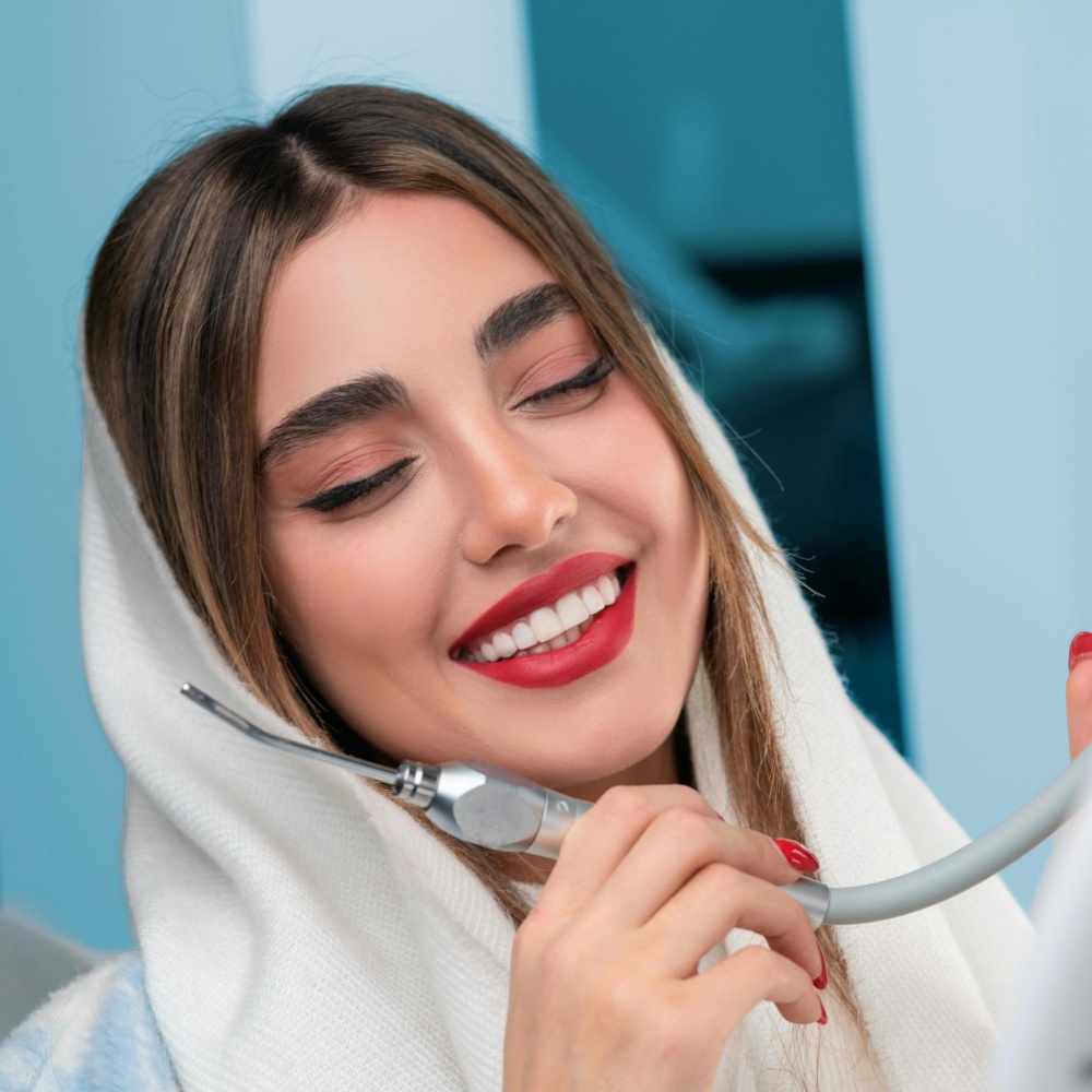 زراعة الأسنان التجميلية..حلول مبتكرة لتحسين مظهر الابتسامة