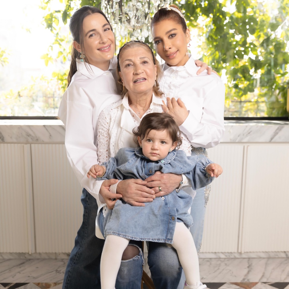 شام الذهبي ابنة النجمة أصالة تحتفل بعيد الأم 2025 على طريقتها الخاصة