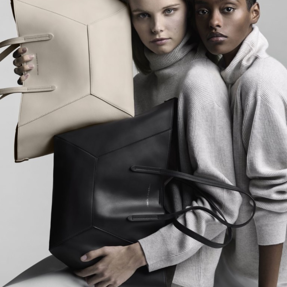 Brunello Cucinelli تطرح حقيبة BC Duoمن مجموعة ربيع - صيف 2025 للنساء