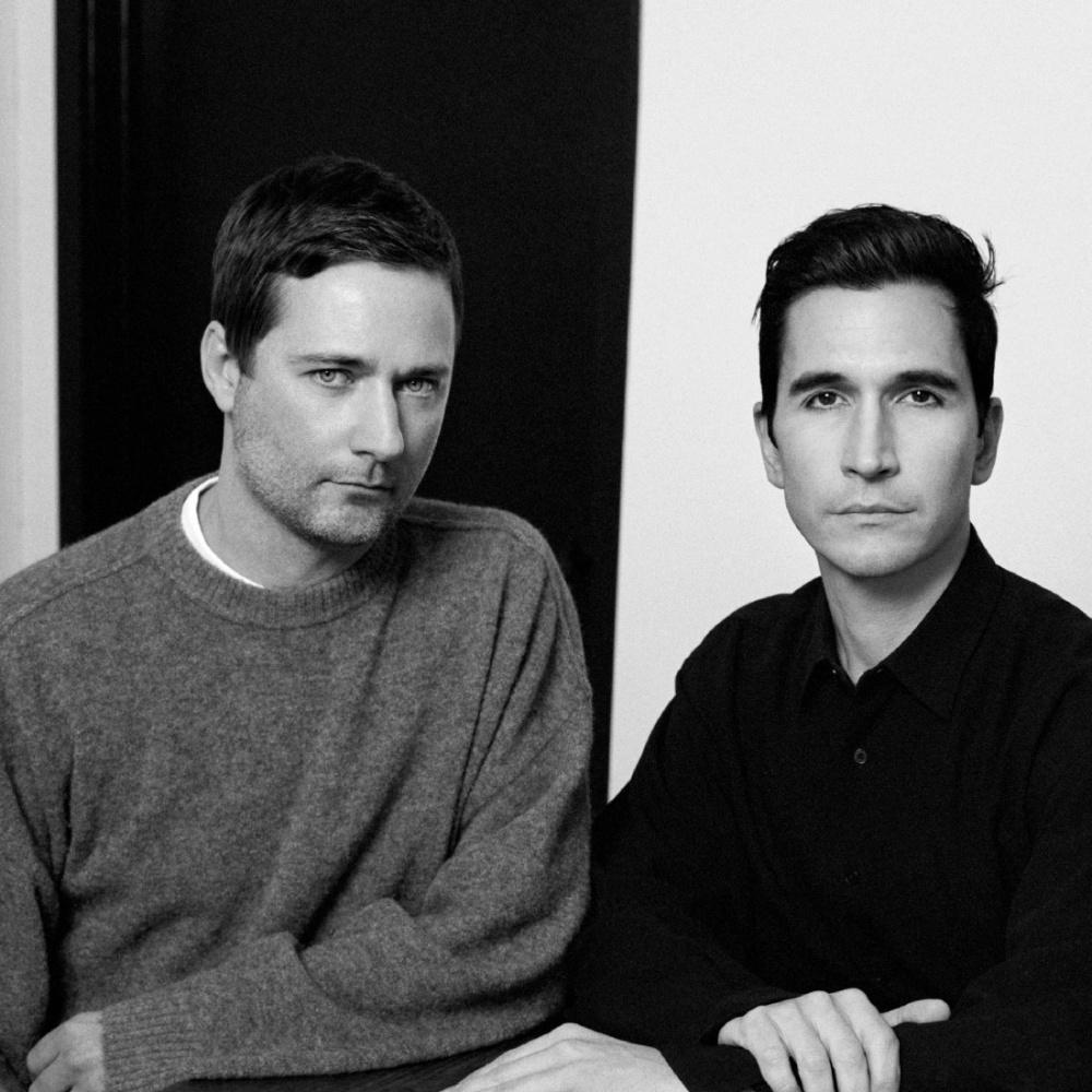 LOEWE تعيّن "جاك ماكولو" و"لازارو هيرنانديز" مديرين إبداعيين للدار