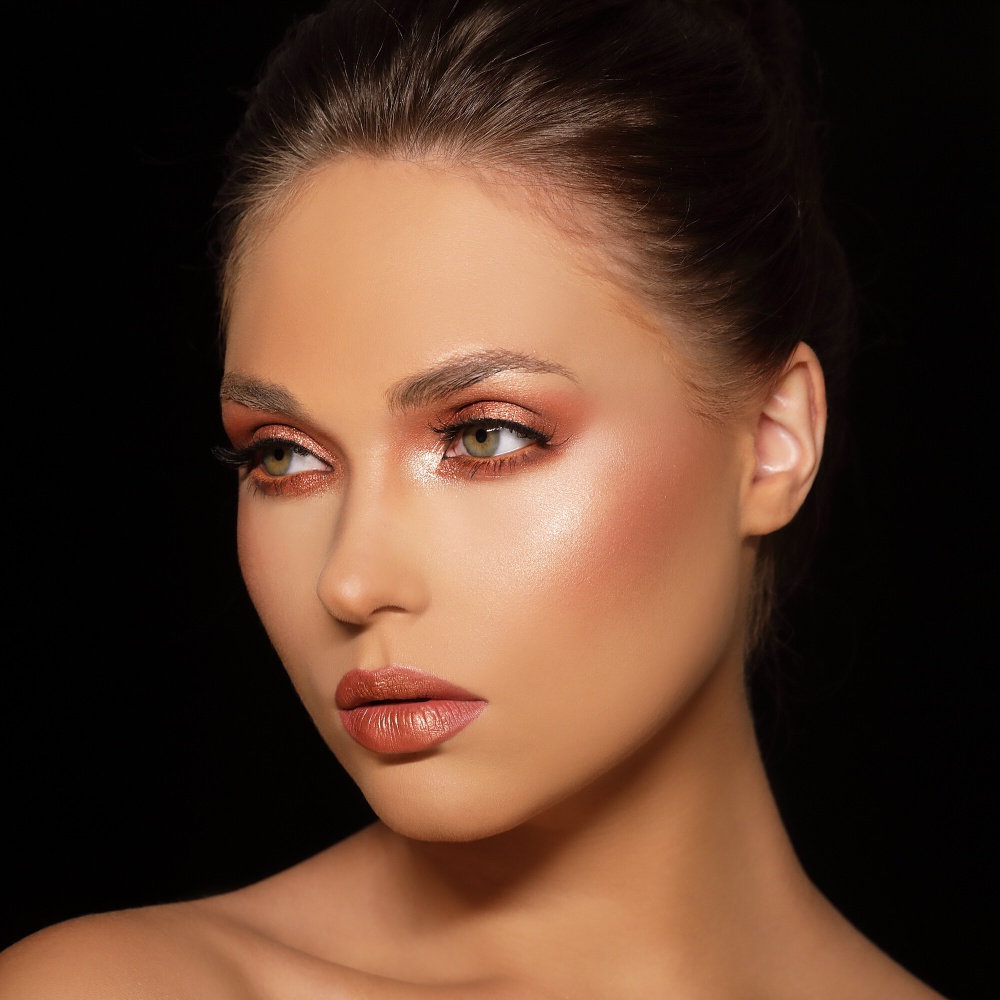 أحدث ألوان المكياج وأكثرها انتشاراً في رمضان 2025