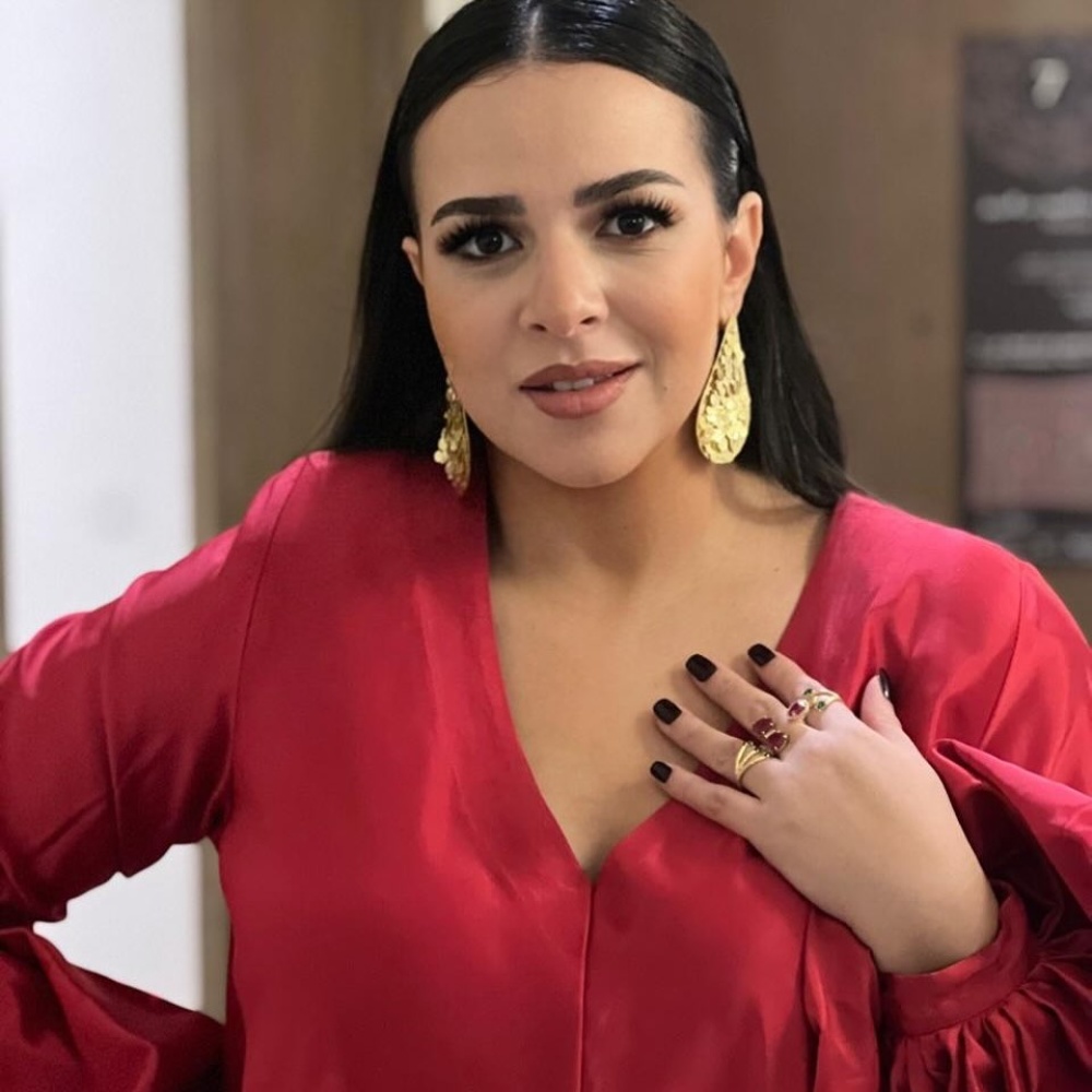 إيمي سمير غانم تُنعى كلبها عنتر