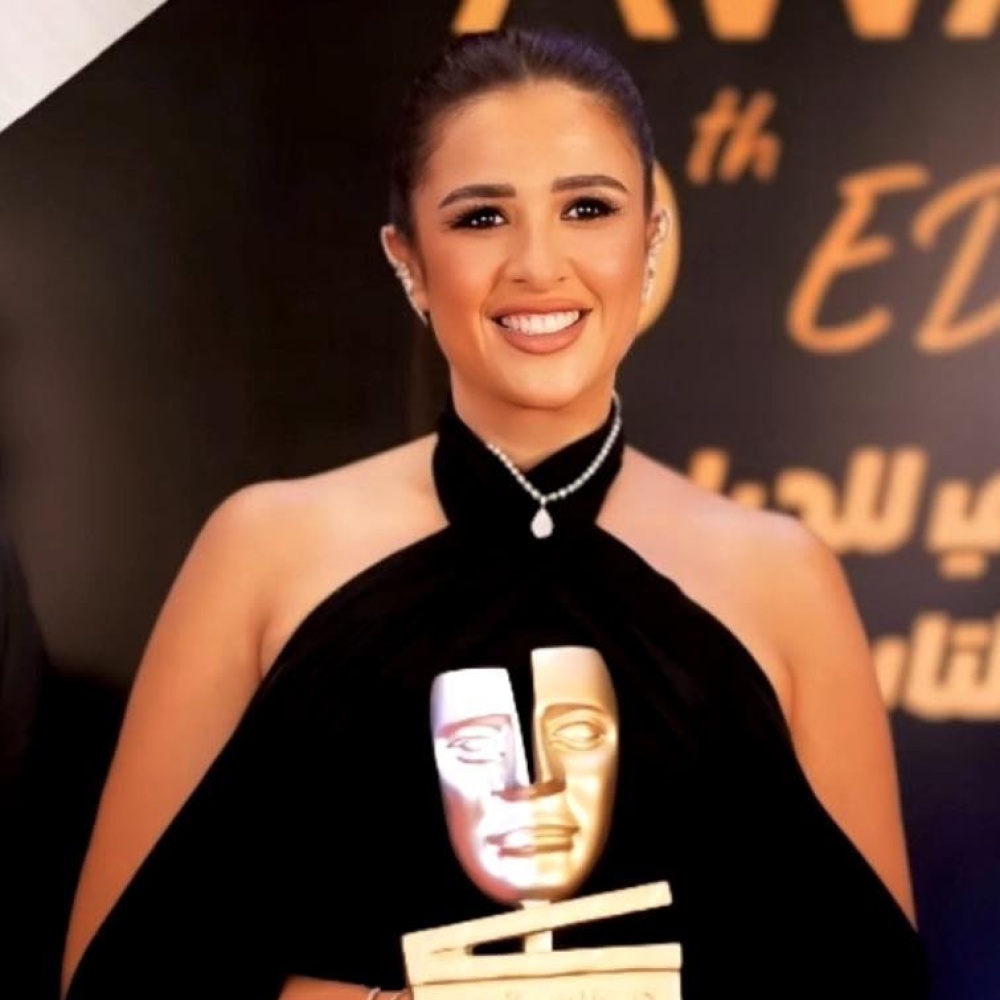 أجمل مجوهرات ياسمين عبد العزيز بعد تكريمها الأخير