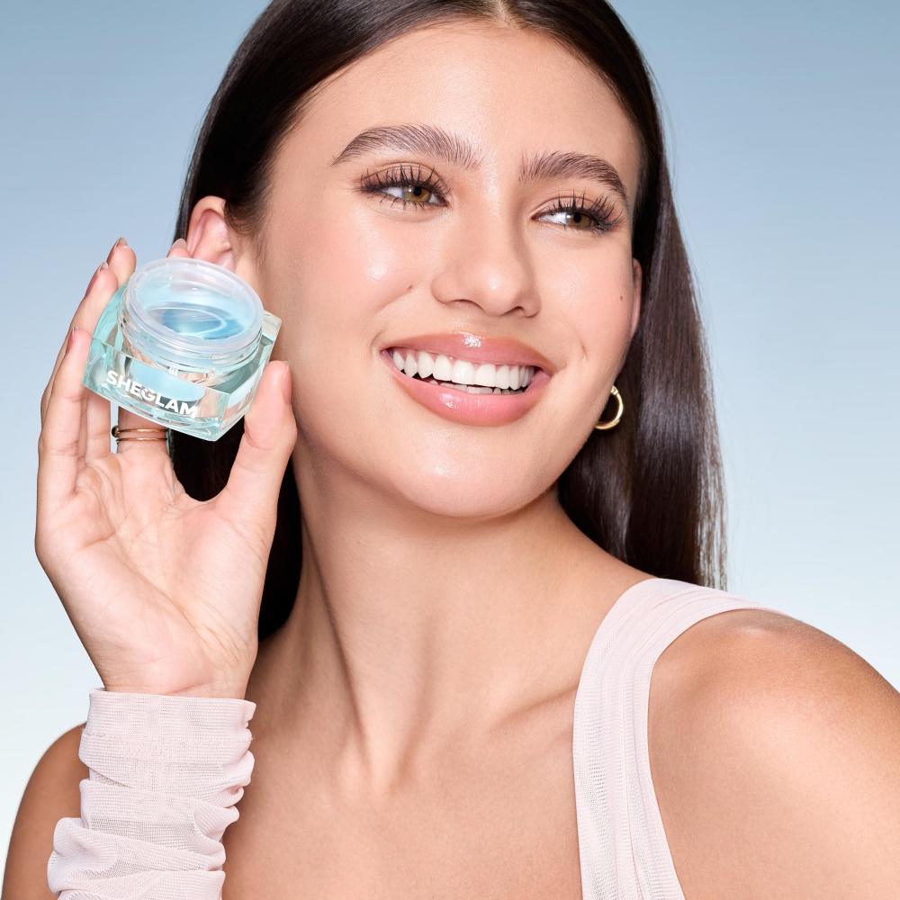 برايمر HydroSlime Primer الذي يعيد تعريف تجربة تحضير البشرة للمكياج.