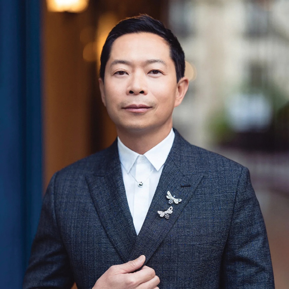 "تشارلز ليونغ" Charles Leung