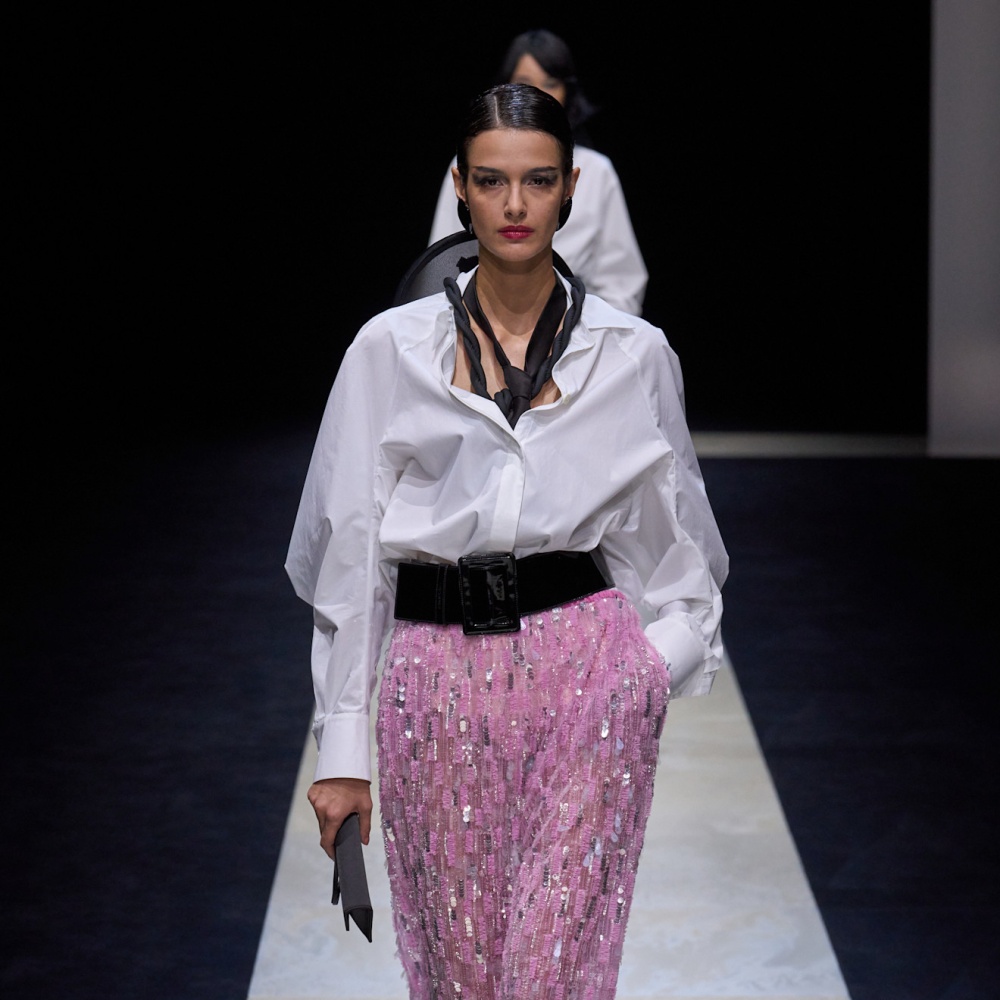 البناطيل اللامعة من الترتر من Emporio Armani