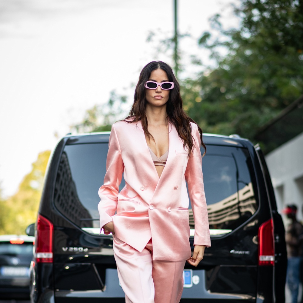 إطلالة مونوكروم من street style