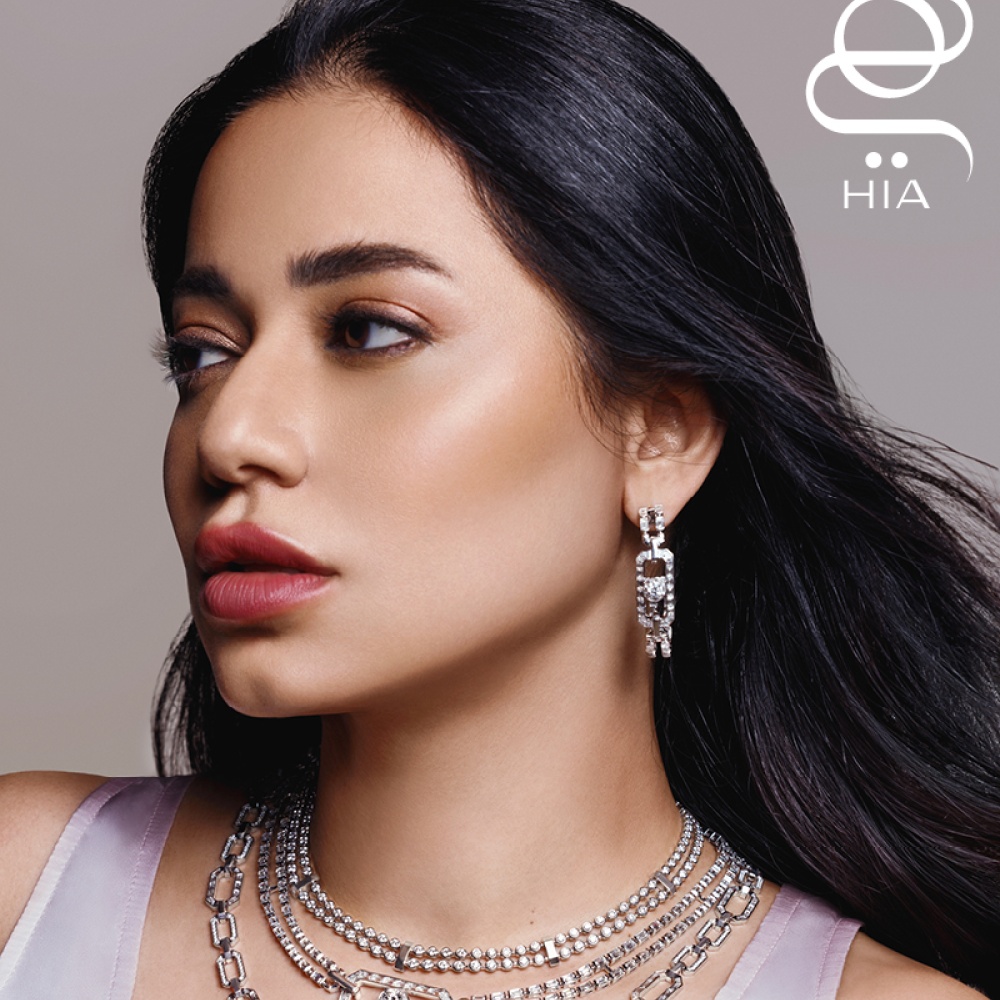 رحمة رياض بمكياج ترابي - تصوير مجلة هي