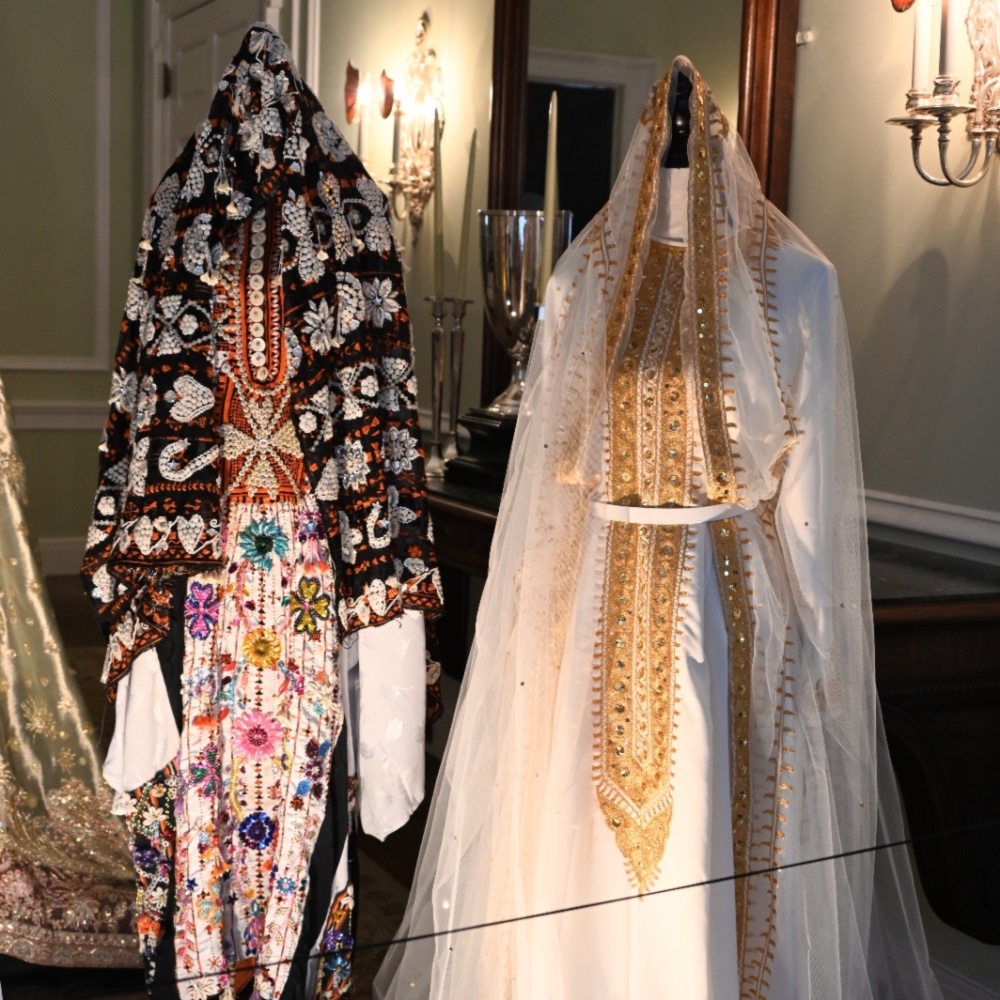 خاص لـ"هي": ثوب النشل يمثل المملكة في معرض Fashioning Power بواشنطن