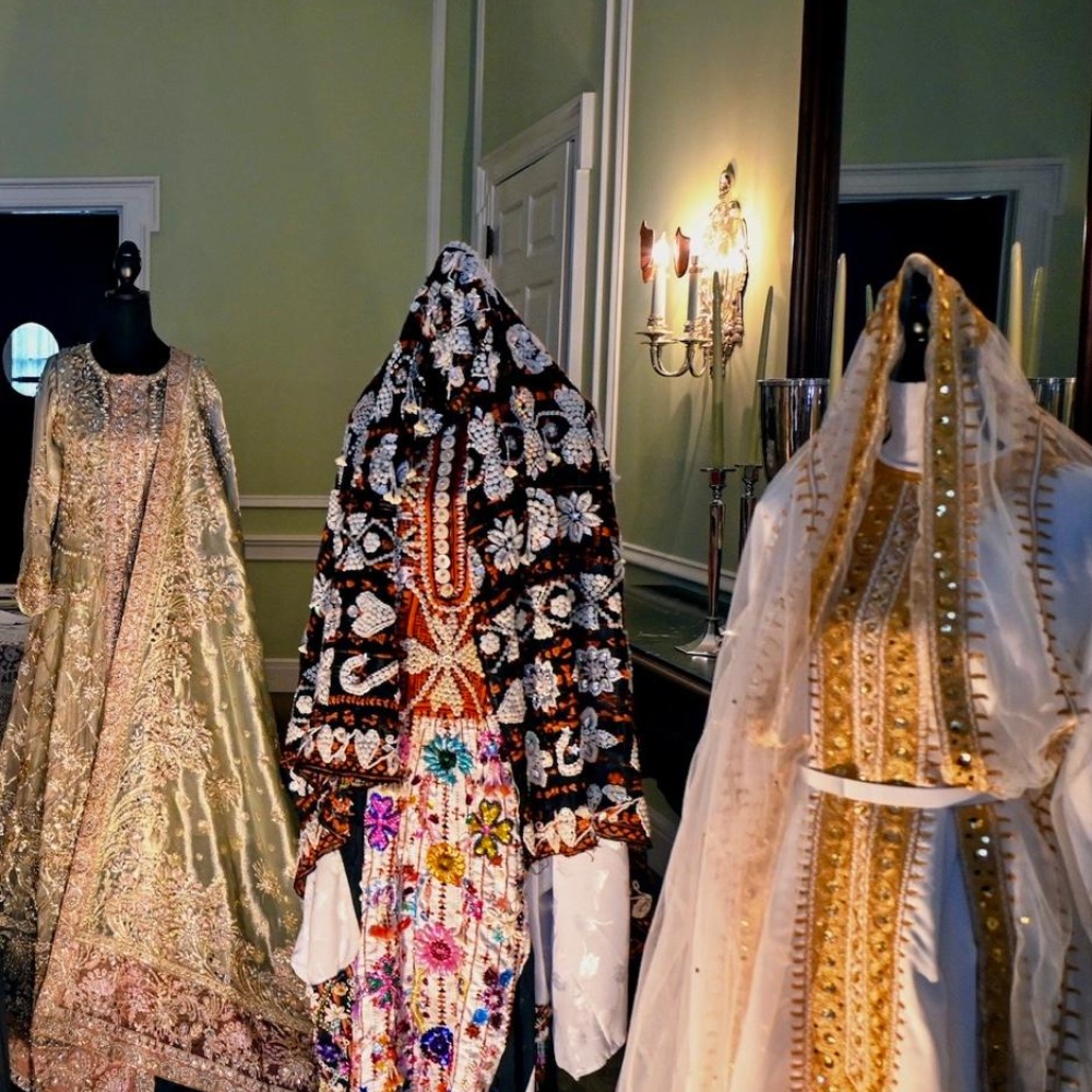 خاص لـ"هي": ثوب النشل يمثل المملكة في معرض Fashioning Power بواشنطن