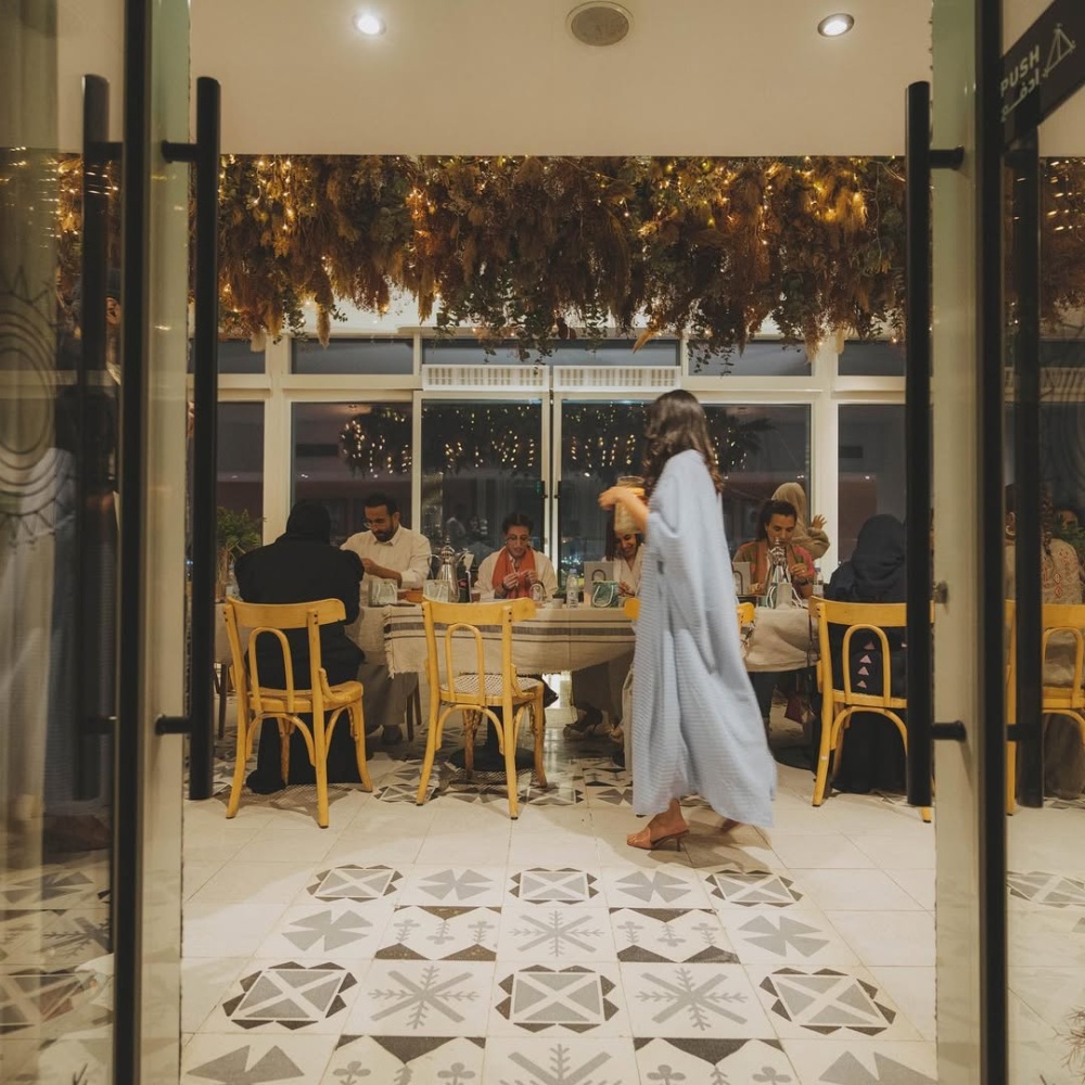 الضيافة الجنوبية تنبض في جدة تجربة عشاء مميزة مستوحاة من مطبخ عسير