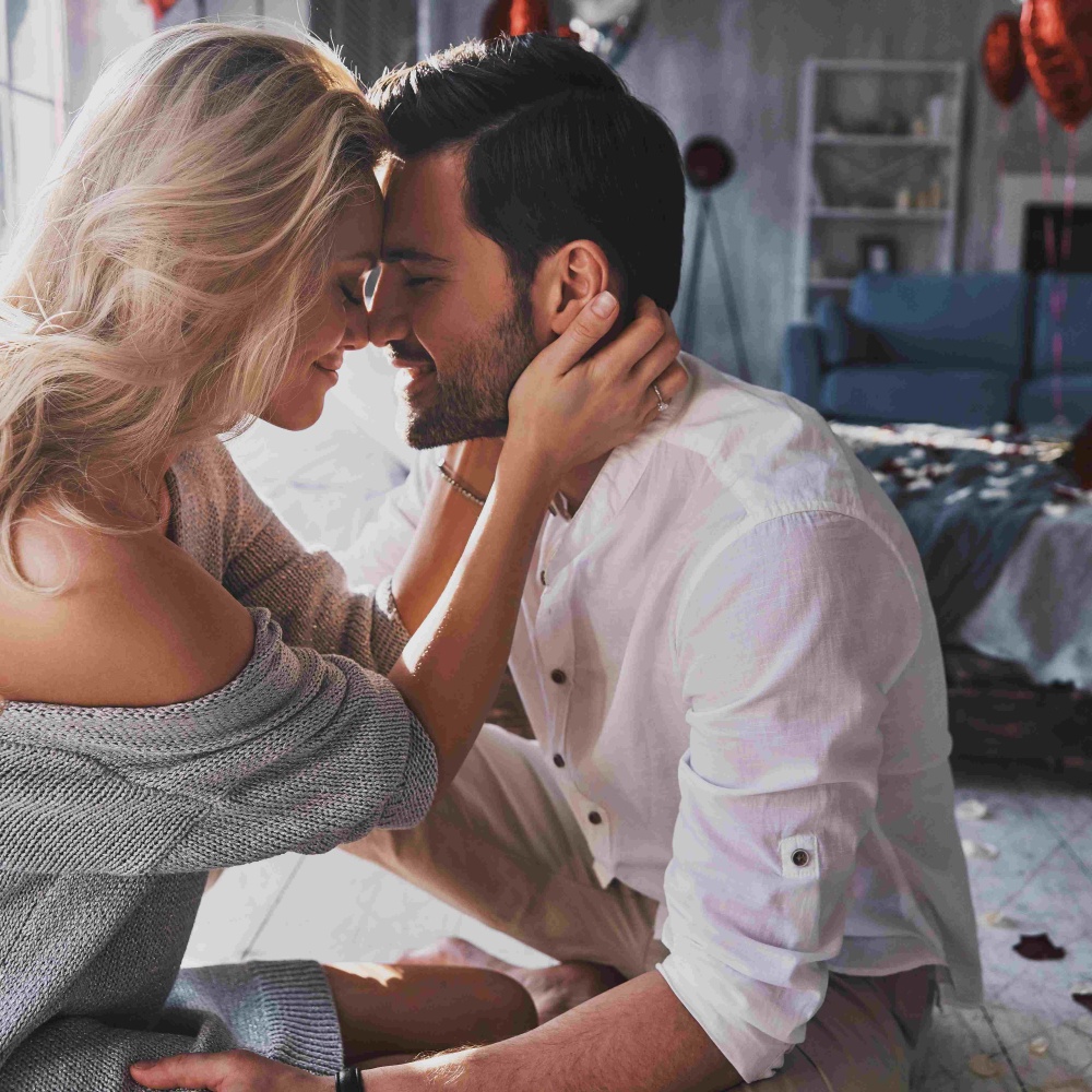 ليشعر شريك حياتك أنه مميزًا يجب عليك احتوائه
