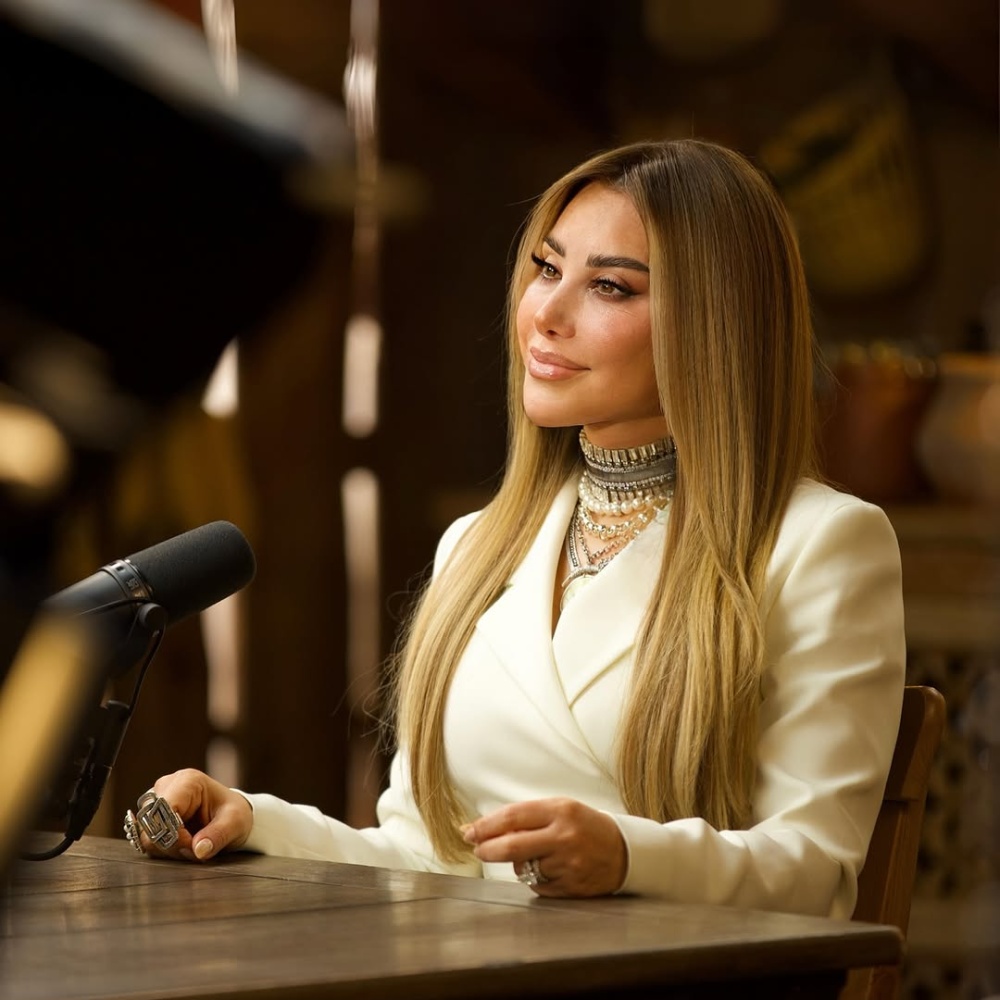 الفنانة نجوى كرم