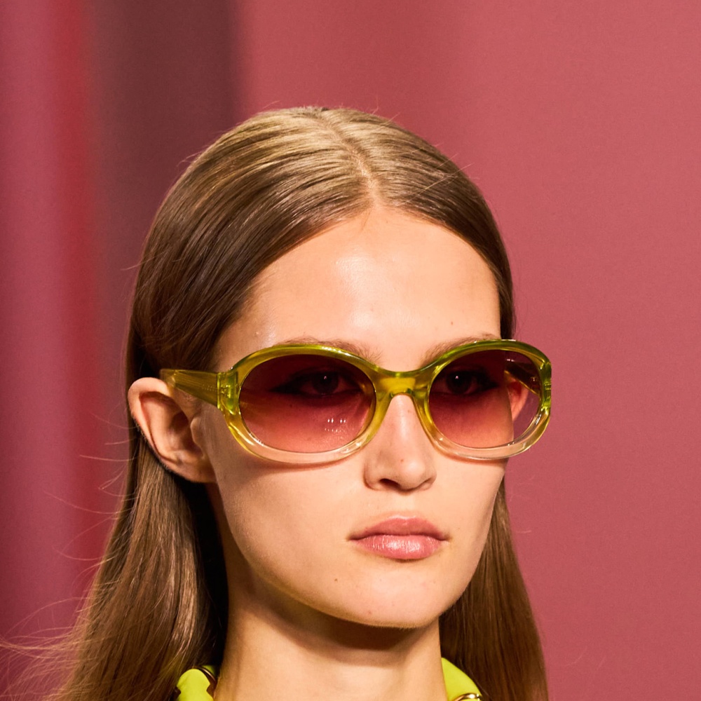 إطلالة من Gucci